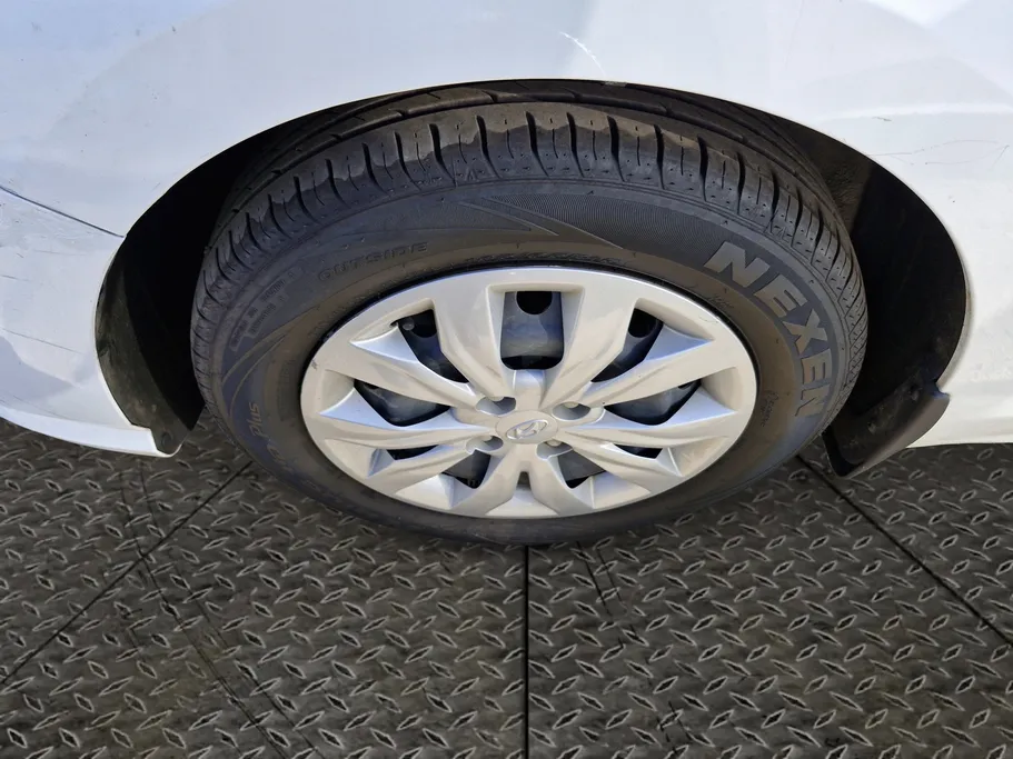 هيونداي اكسنت سمارت 2023 