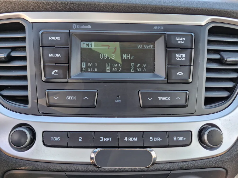 هيونداي اكسنت سمارت 2023 