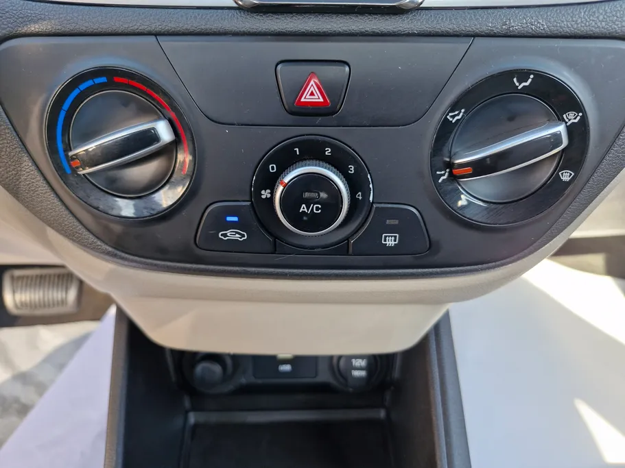 هيونداي اكسنت سمارت 2023 