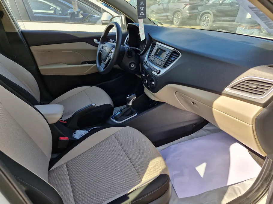 هيونداي اكسنت سمارت 2023 