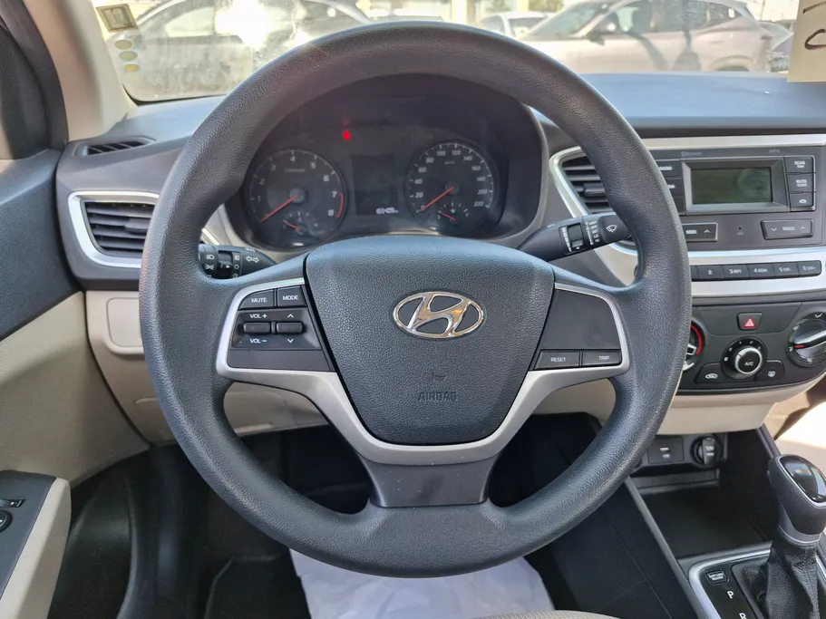 هيونداي اكسنت سمارت 2023 