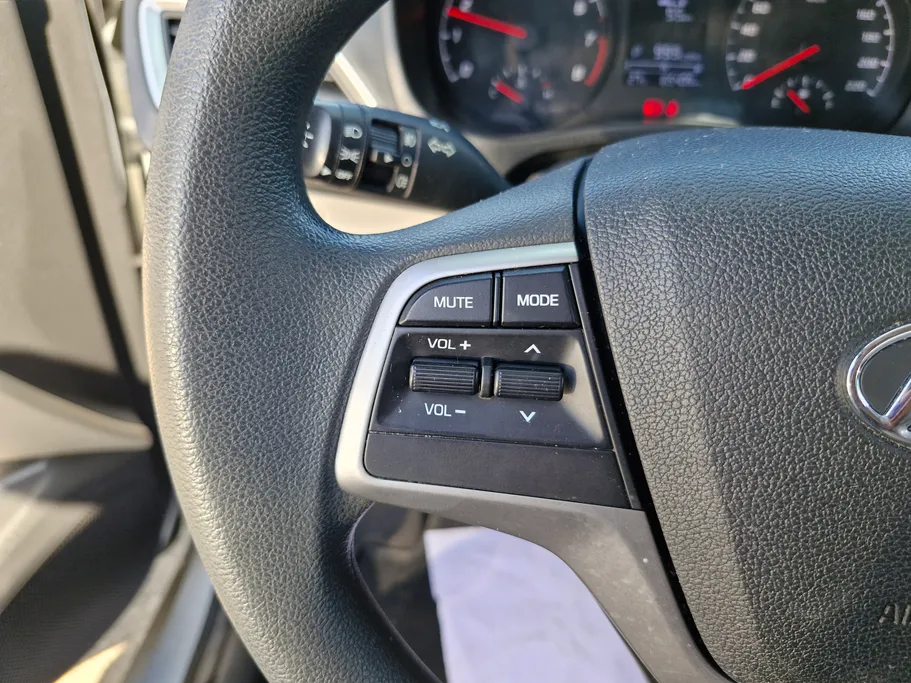 هيونداي اكسنت سمارت 2023 