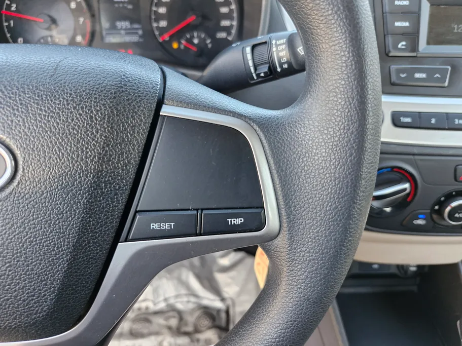 هيونداي اكسنت سمارت 2023 