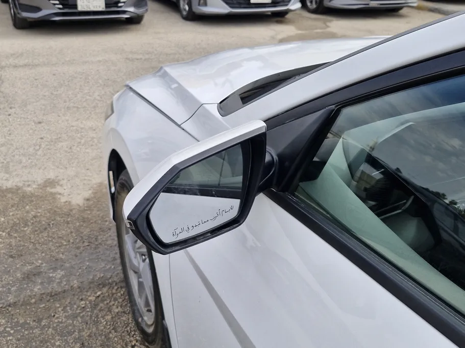 2024 Hyundai Elantra Smart 