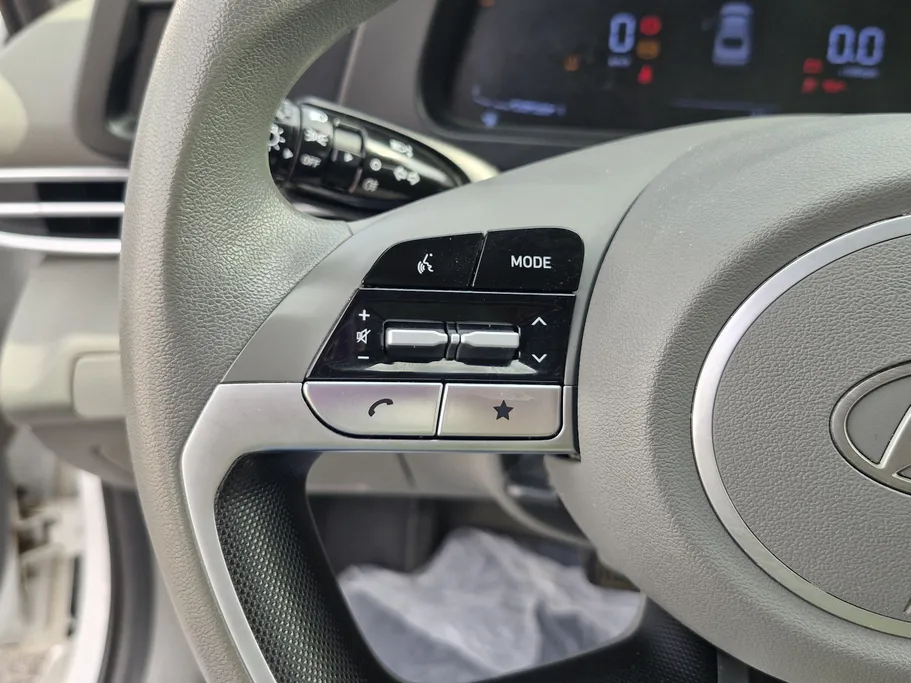 2024 Hyundai Elantra Smart 