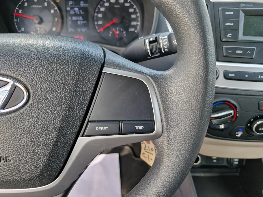 هيونداي اكسنت سمارت 2023 