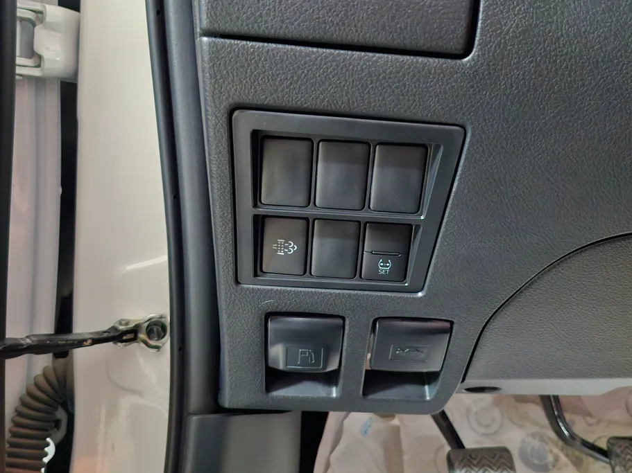 تويوتا هايلكس GL2 2024 