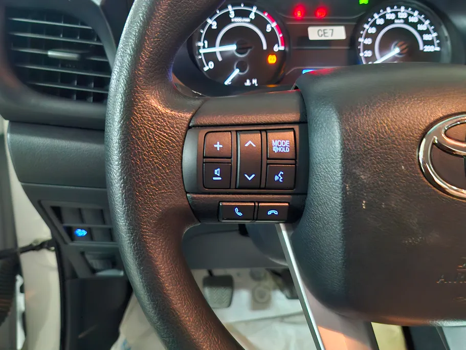 تويوتا هايلكس GL2 2024 