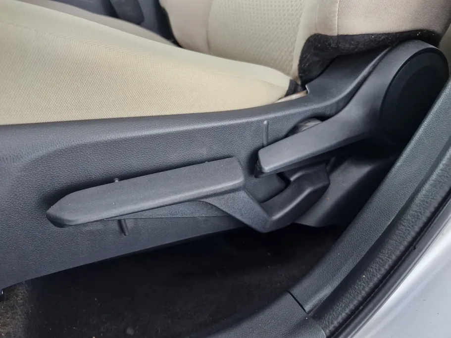 تويوتا يارس Y 2023 