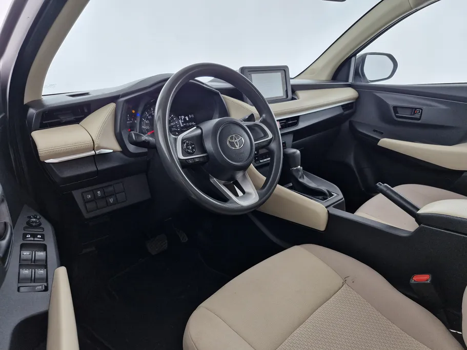 تويوتا يارس Y 2023 