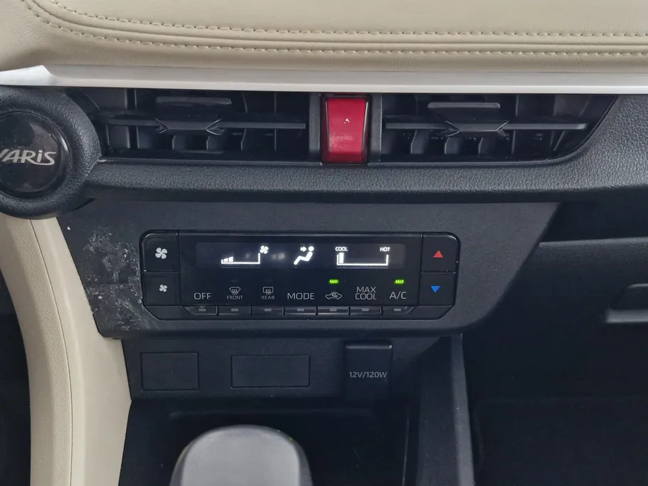 تويوتا يارس Y 2023 