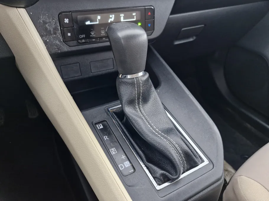 تويوتا يارس Y 2023 