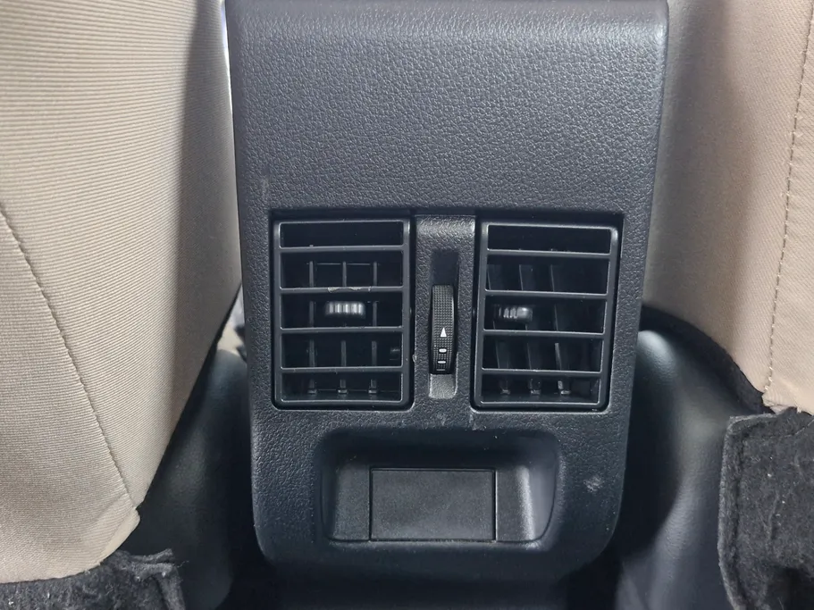 تويوتا يارس Y 2023 