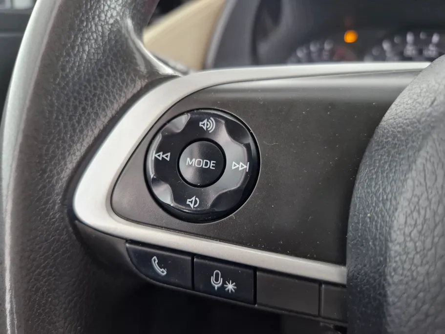 تويوتا يارس Y 2023 