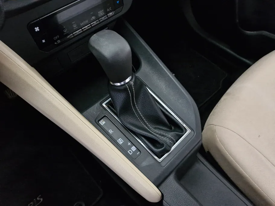 تويوتا يارس Y 2023 