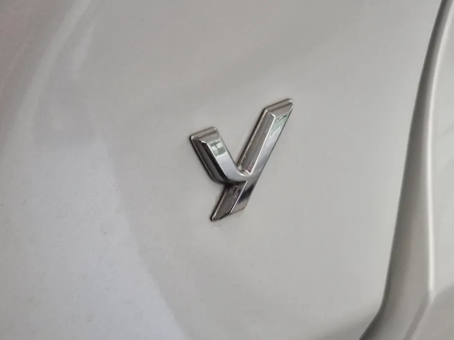 تويوتا يارس Y 2023 