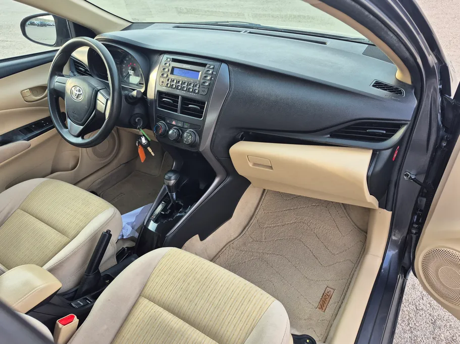 2021 Toyota Yaris  Y 