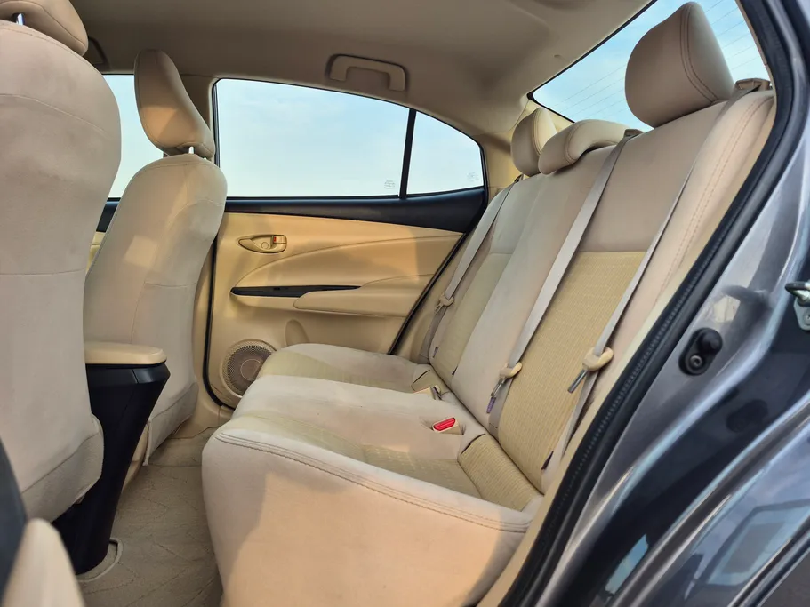 2021 Toyota Yaris  Y 