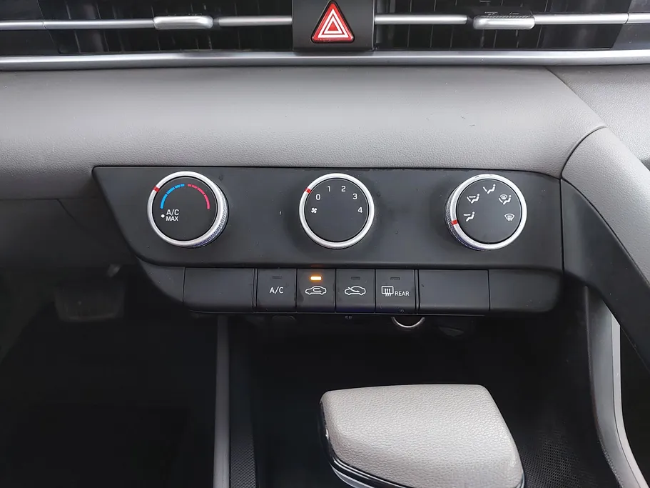 2023 Hyundai Elantra Fleet 