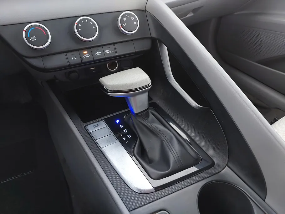 2023 Hyundai Elantra Fleet 