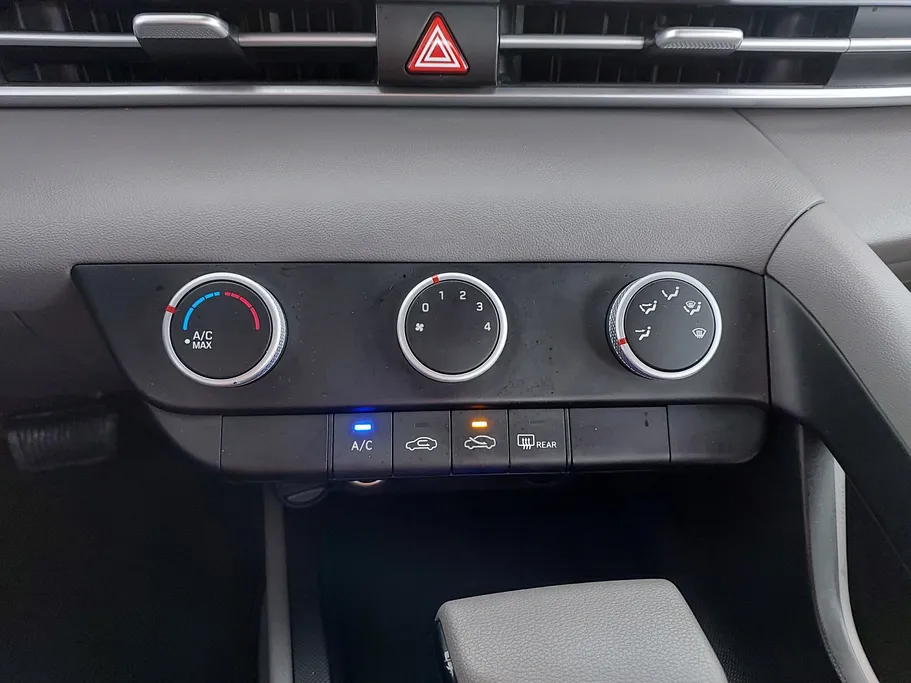 2024 Hyundai Elantra Fleet 