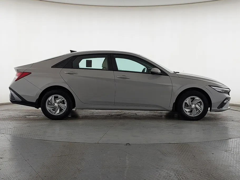 2024 Hyundai Elantra Fleet 