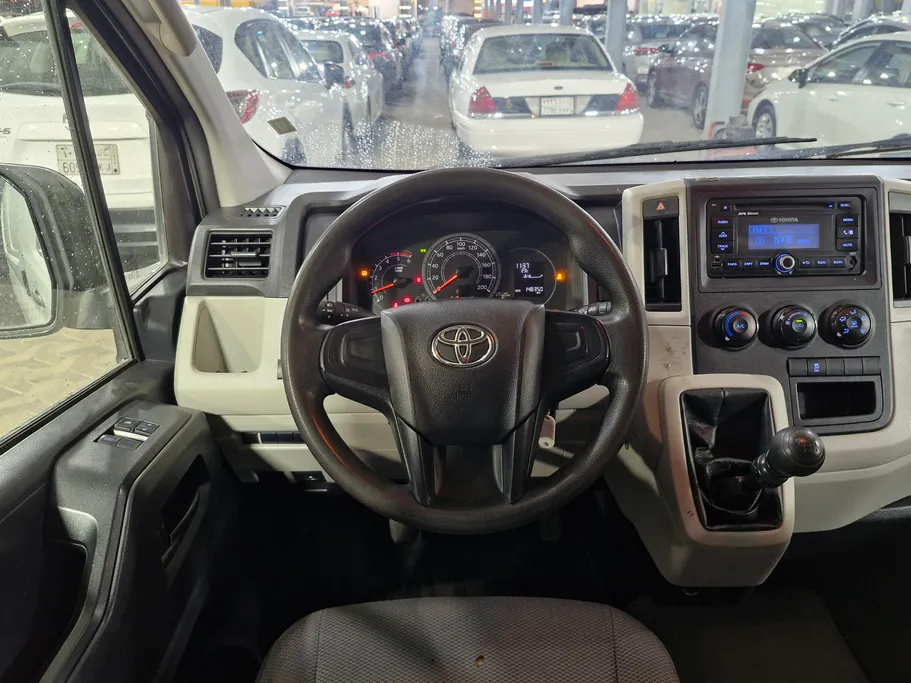 2019 Toyota Haice فان بضاعه 