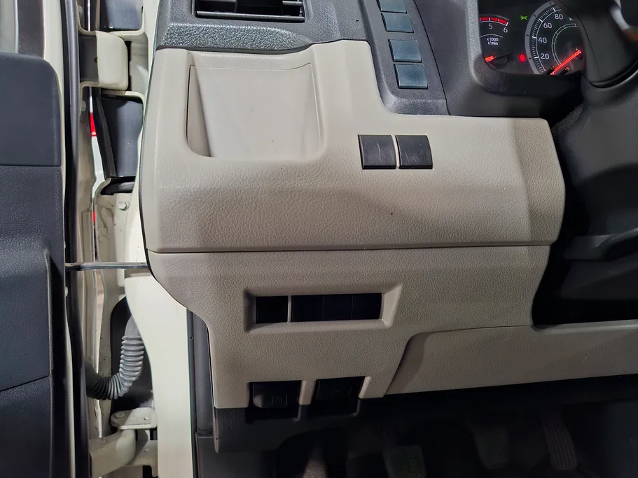 2019 Toyota Haice فان بضاعه 