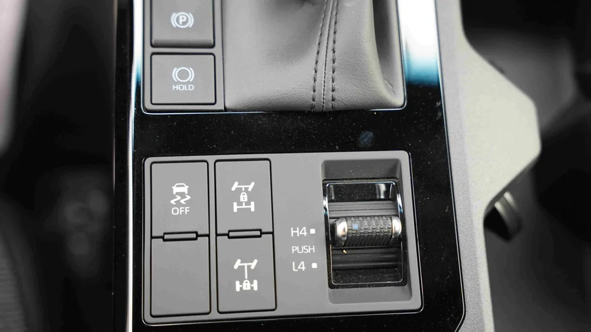 تويوتا برادو TX2 2026 