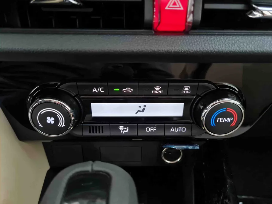 تويوتا يارس YX 2026 