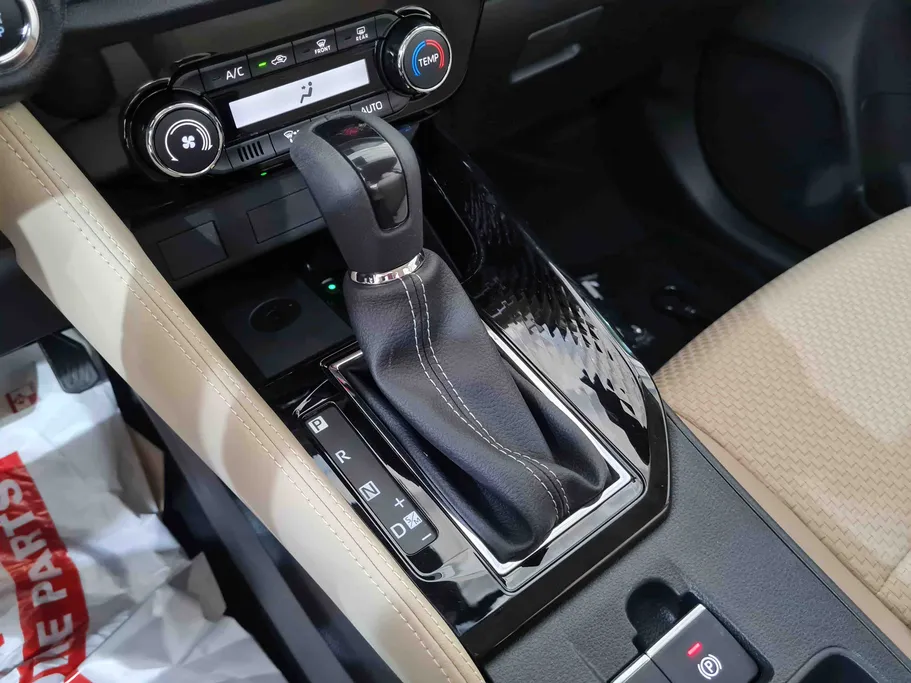 تويوتا يارس YX 2026 