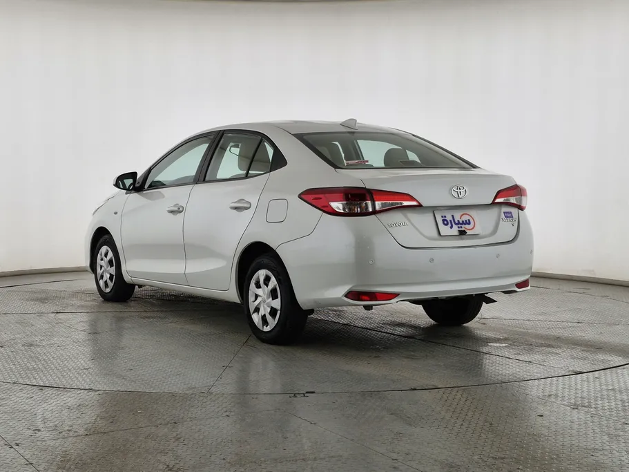 تويوتا يارس Y 2022 