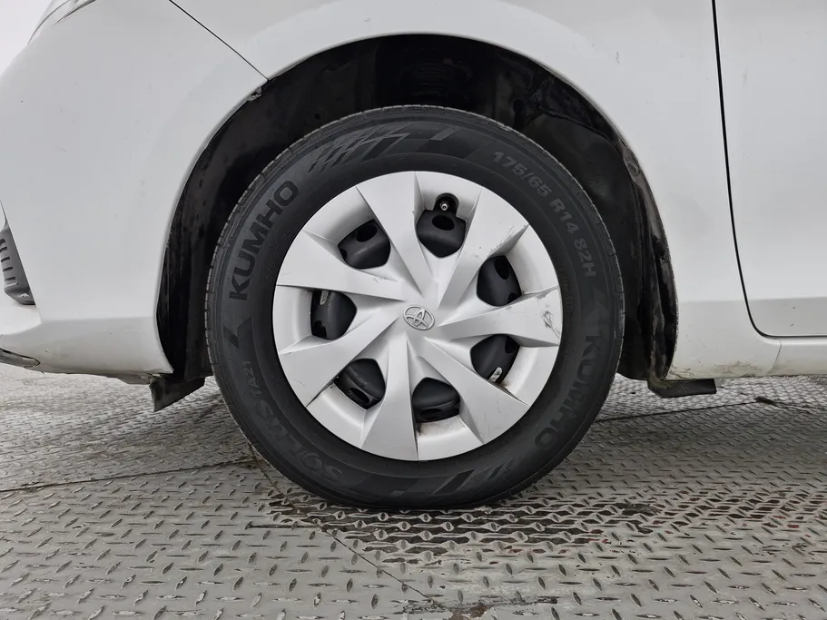 تويوتا يارس Y 2022 