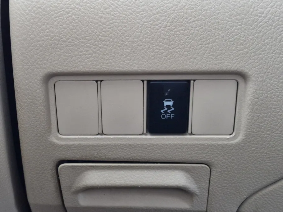 تويوتا يارس Y 2022 