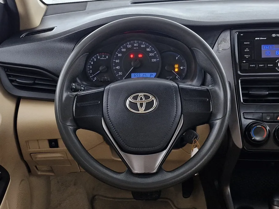 تويوتا يارس Y 2022 