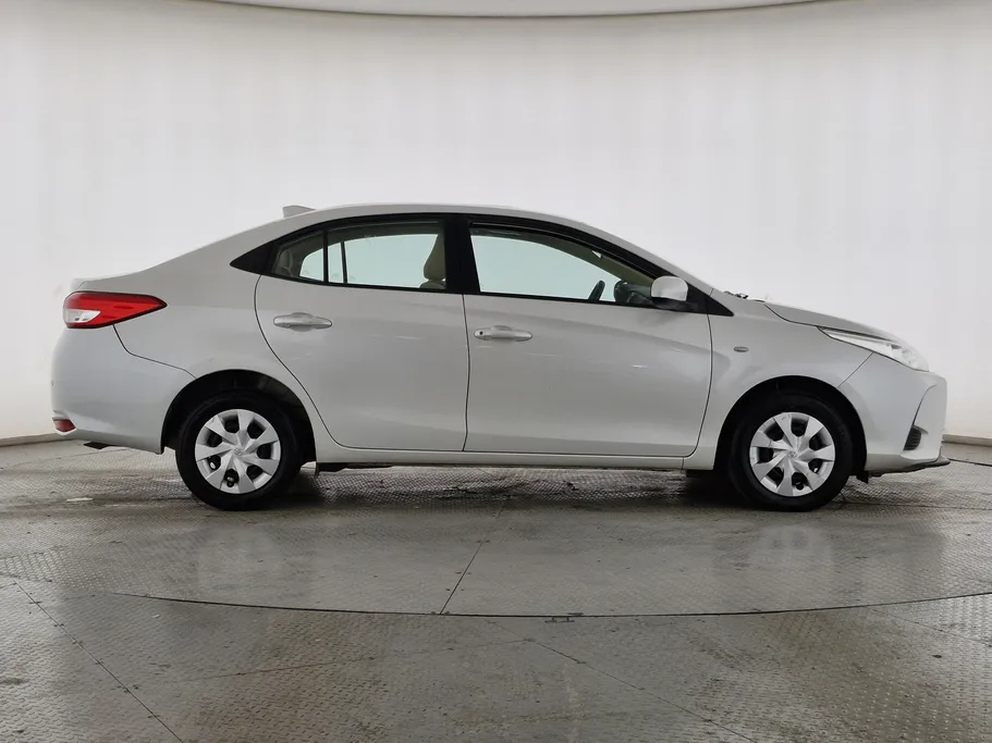 تويوتا يارس Y 2022 