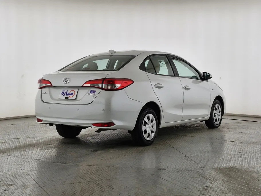 تويوتا يارس Y 2022 