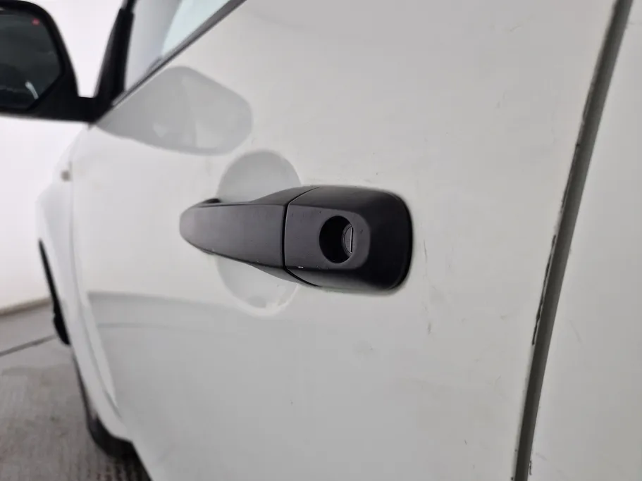 2021 Mitsubishi L200 DC 4x2 