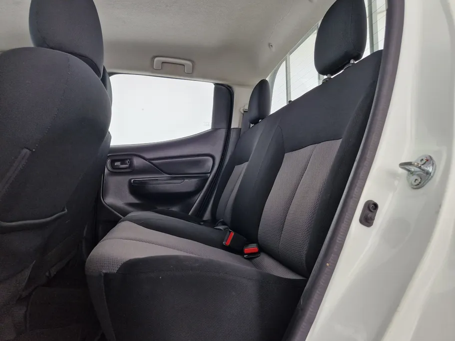 2021 Mitsubishi L200 DC 4x2 