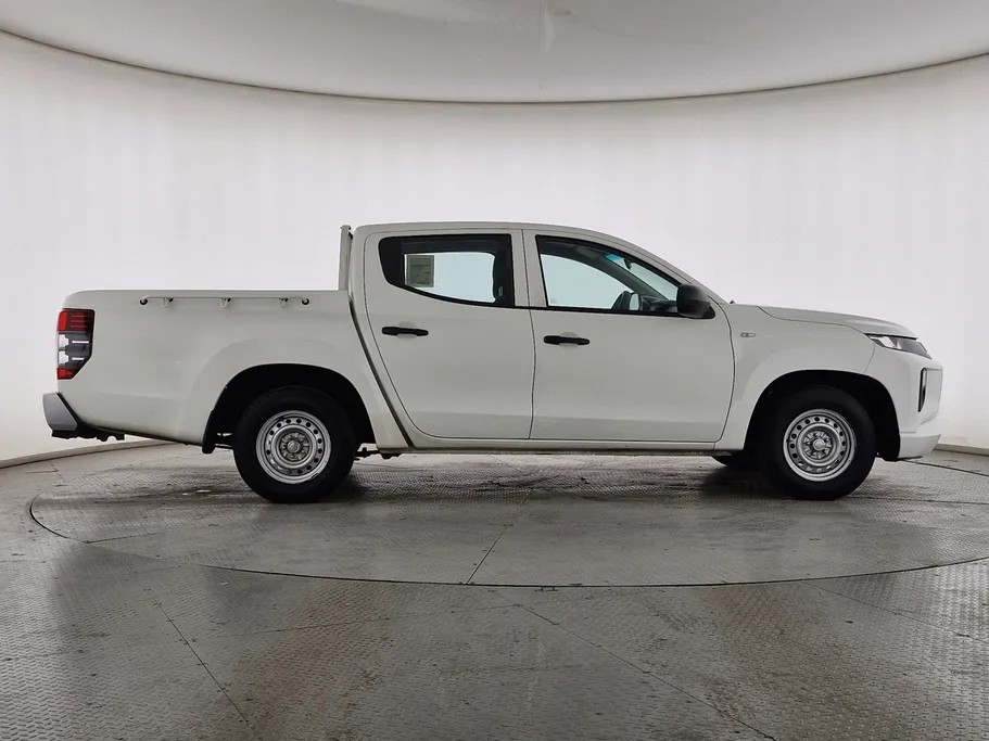 2021 Mitsubishi L200 DC 4x2 
