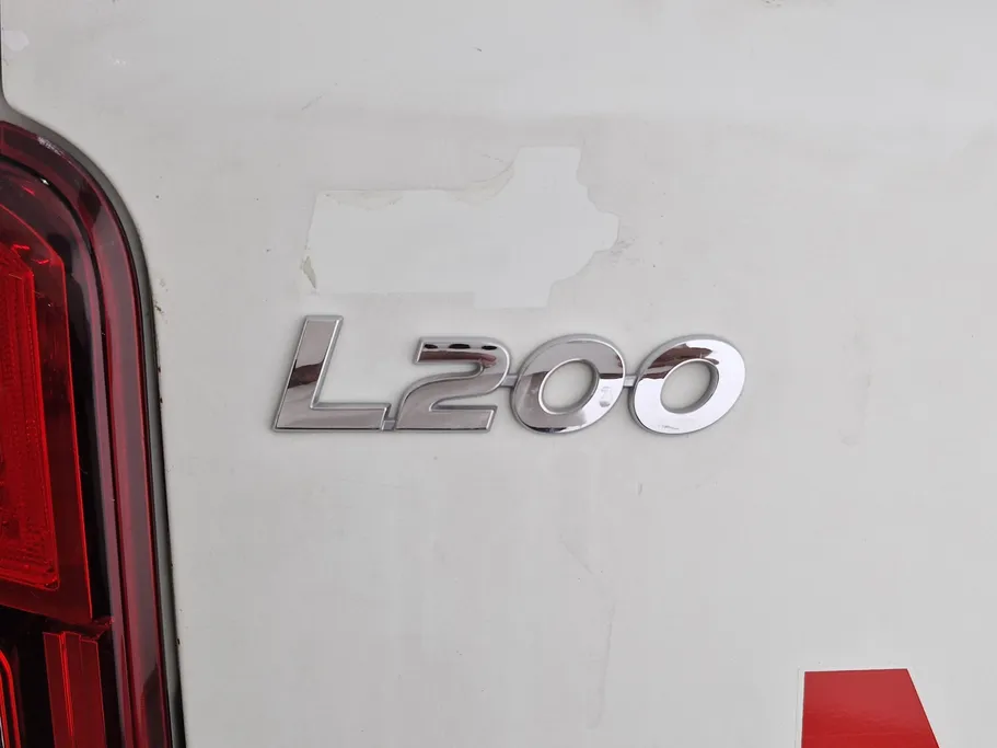 2021 Mitsubishi L200 DC 4x2 