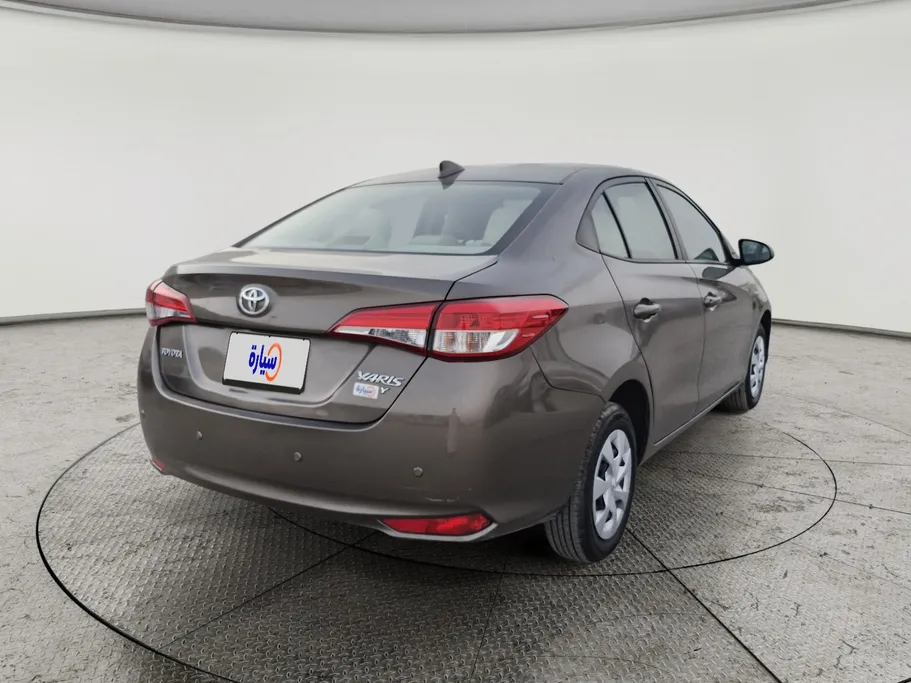 2022 Toyota Yaris  Y 