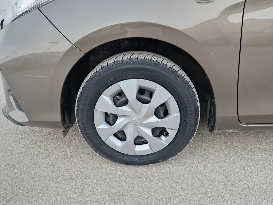 2022 Toyota Yaris  Y 