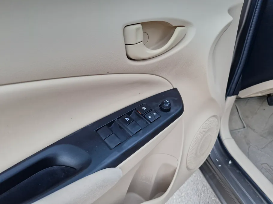 2022 Toyota Yaris  Y 