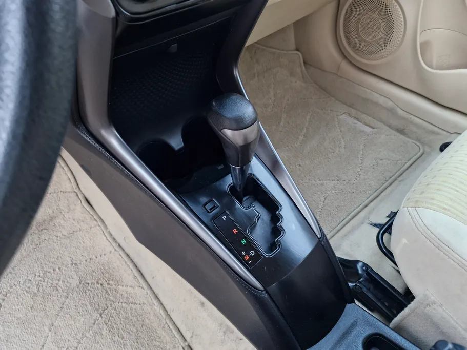 2022 Toyota Yaris  Y 