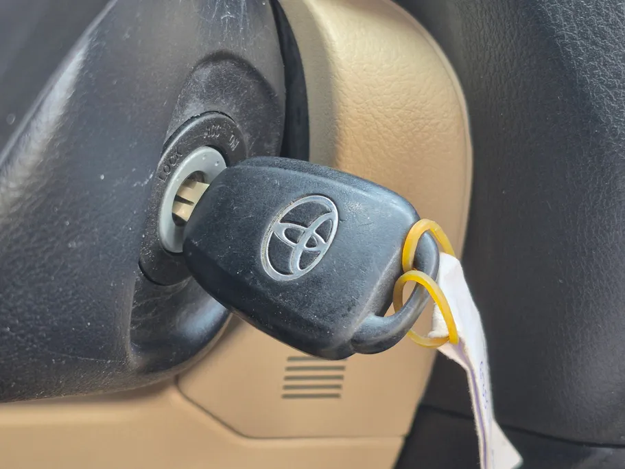 2021 Toyota Yaris  Y 