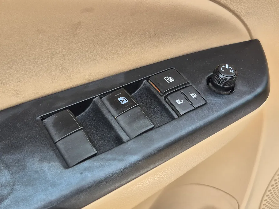 2021 Toyota Yaris  Y 