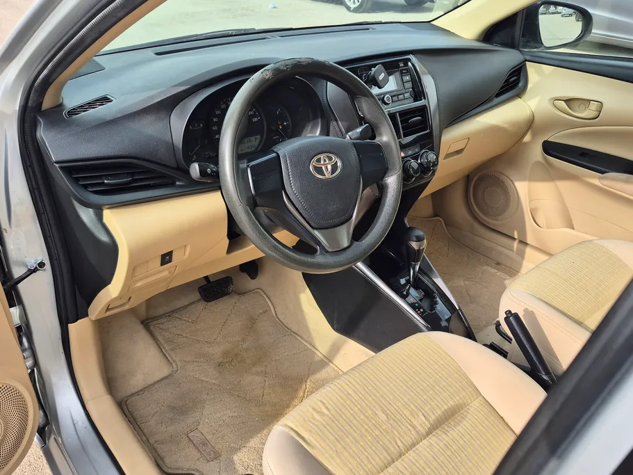 2021 Toyota Yaris  Y 