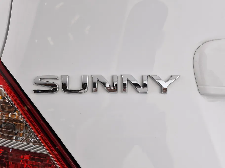 2022 Nissan Sunny SV Comfort 