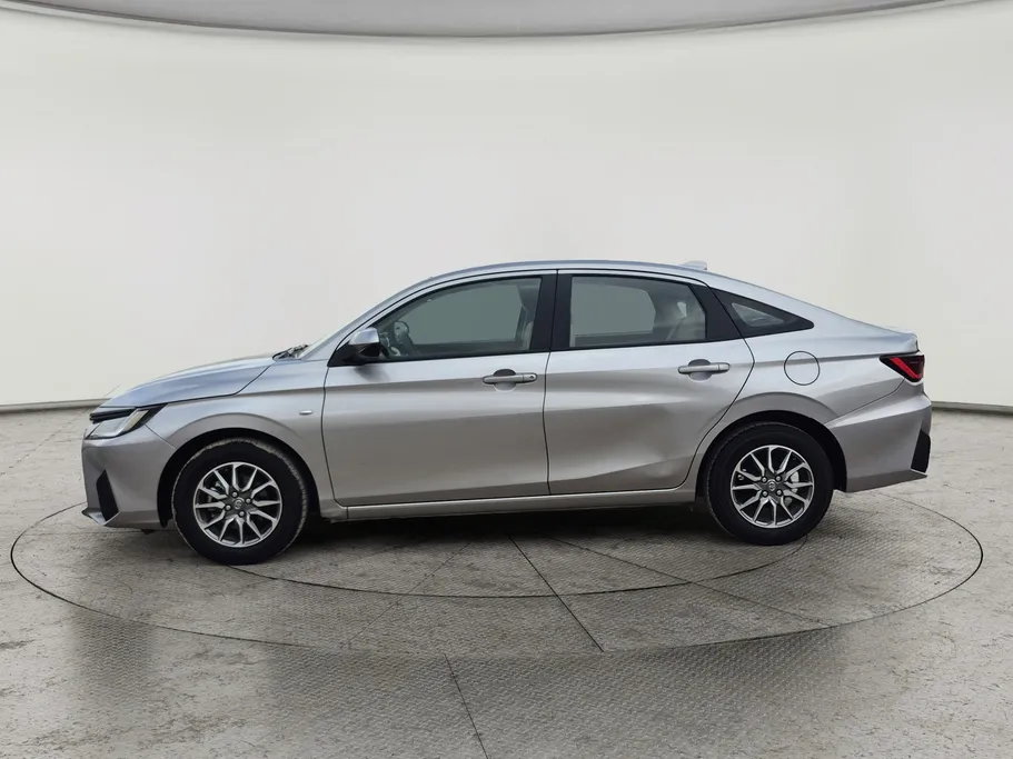 تويوتا يارس Y 2024 